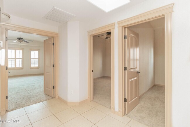 Building Photo - 5349 Jose Duran Ln