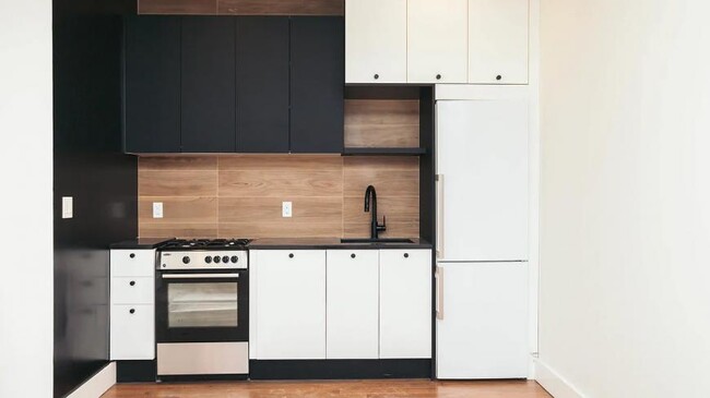 Primary Photo - 1 bedroom in BROOKLYN NY 11237