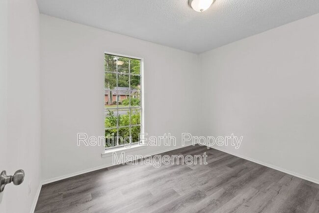 Building Photo - 6140 Cherry Hill Rd