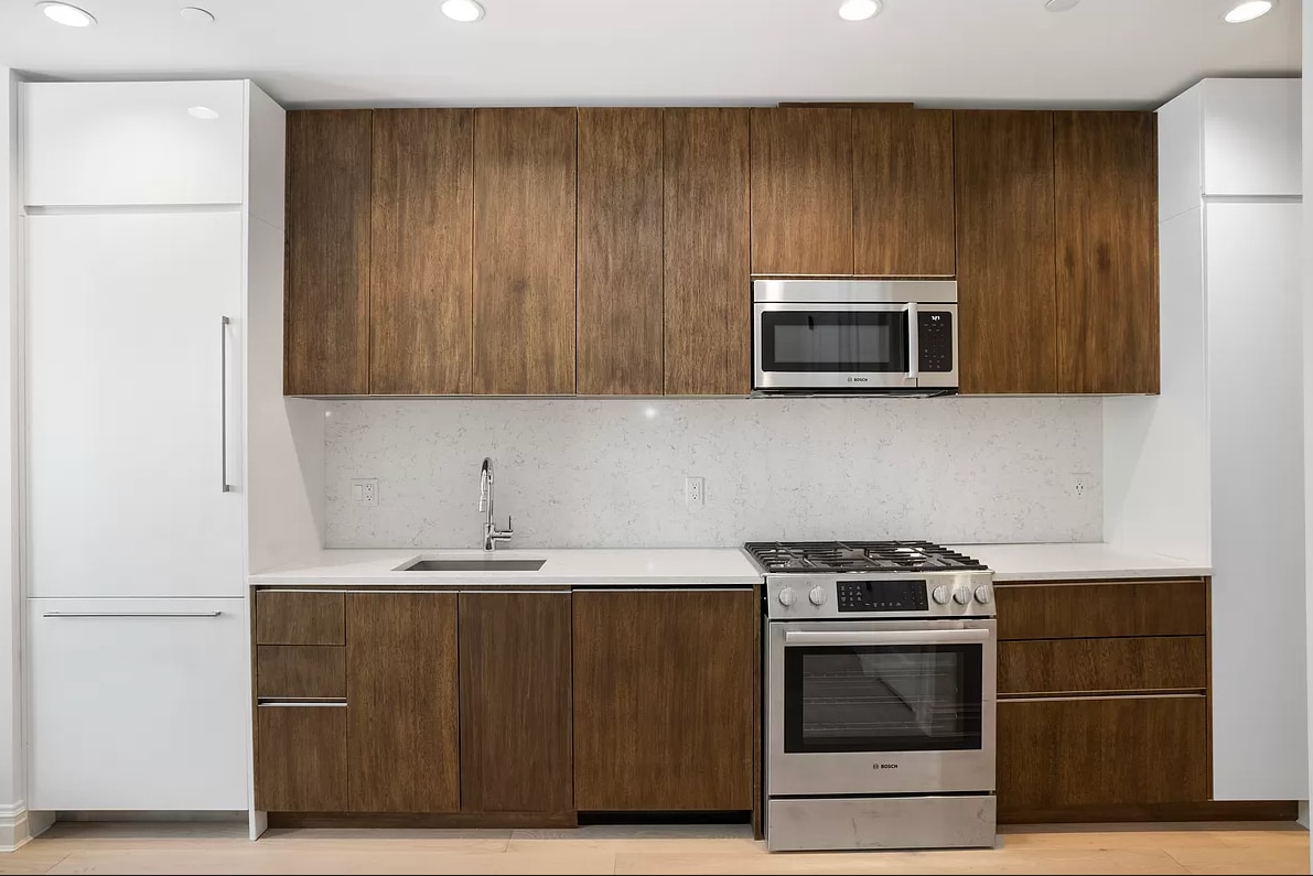 Building Photo - 127 W 112th St