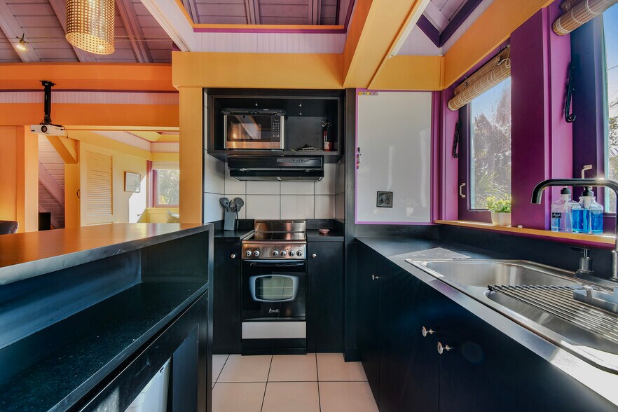 Building Photo - 5113 31st Ave S