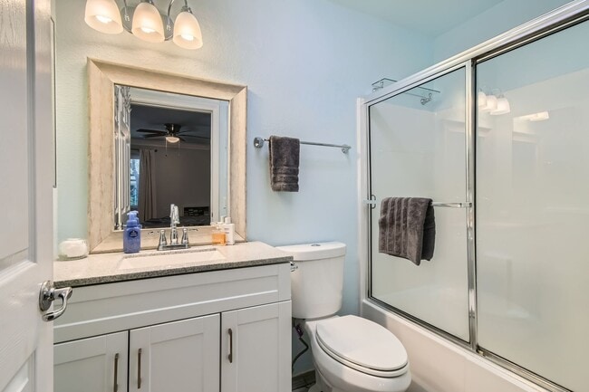 Building Photo - Renovated 3-Bed Condo with In-Unit Laundry, Garage & Pool