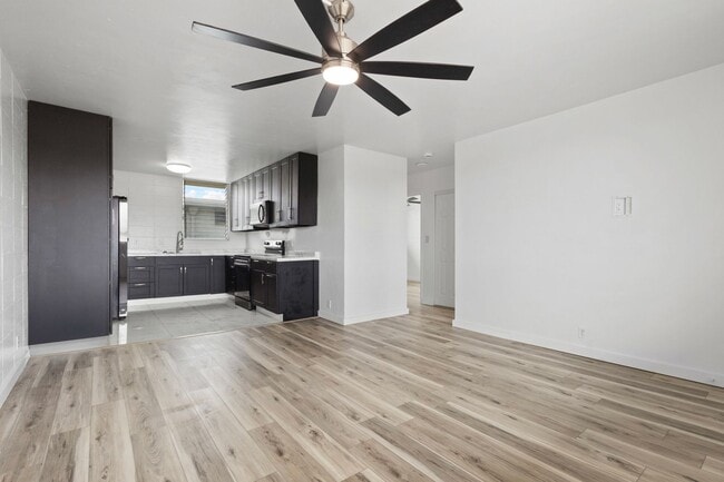 Building Photo - Freshly Remodeled Waipahu Condo | Pearl Harbor Views