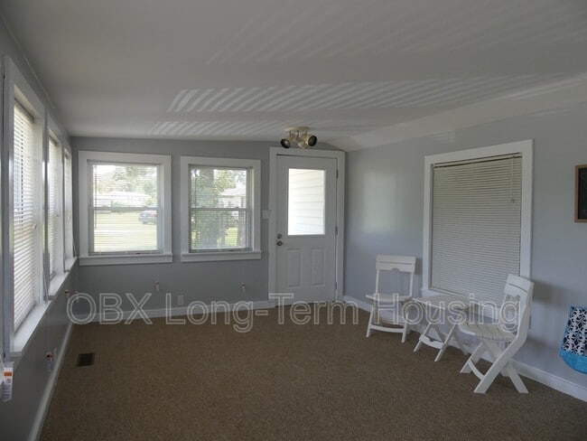 Building Photo - 111 Faris Dr