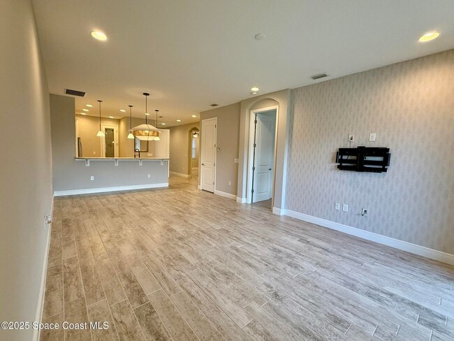 Building Photo - 7634 Loren Cove Dr