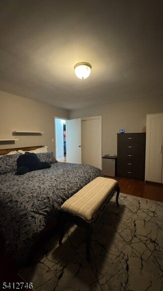 Building Photo - 270 10th St