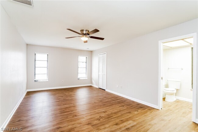 Building Photo - 3802 SW 7th Ave