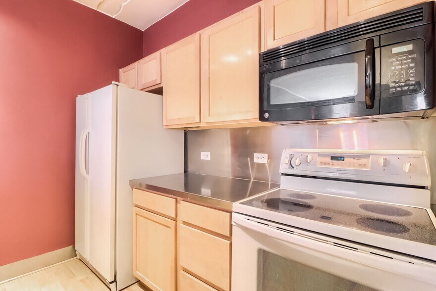 Building Photo - 444 17th St