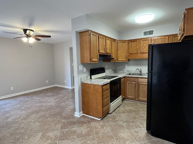 Building Photo - 4229 Glen Hill Manor Dr