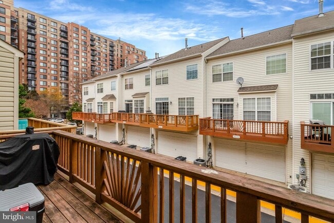 Building Photo - 2342 Huntington Station Ct