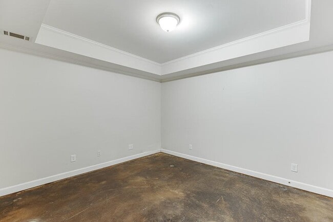 Building Photo - 2885 Towne Village Dr NW