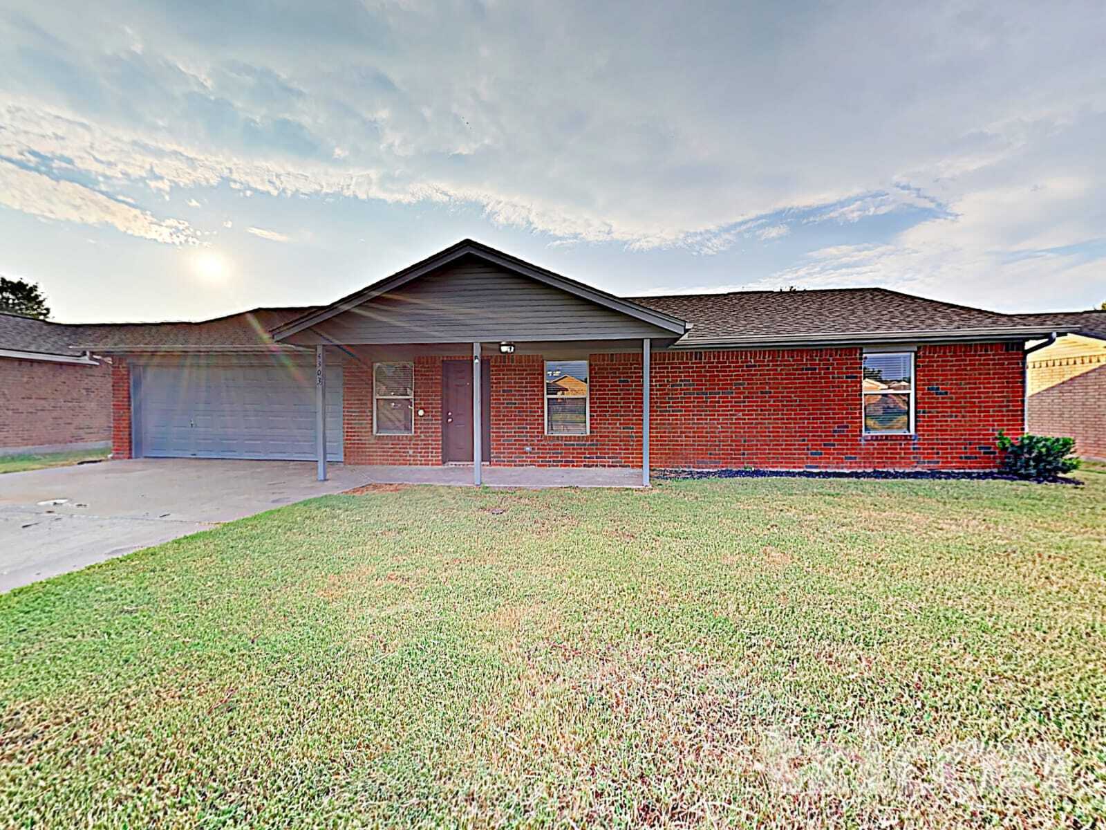 Building Photo - 4303 Sheldon Ln