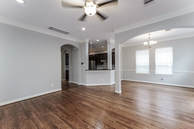 Building Photo - 3215 Holly Thicket Dr