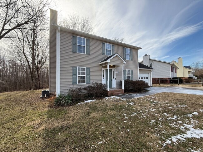 Building Photo - 2120 Dave St