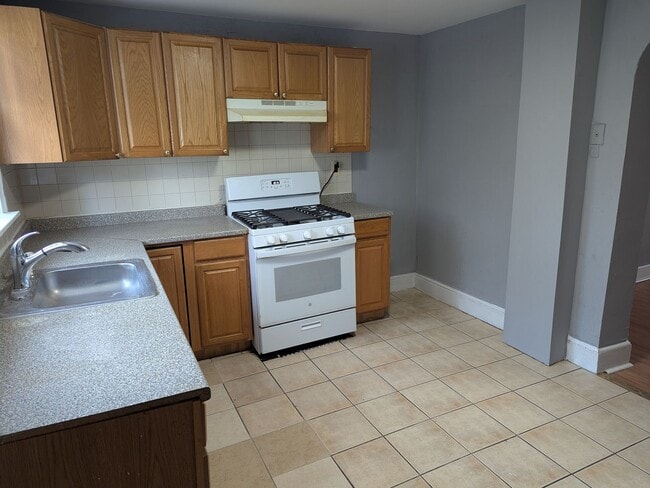 Building Photo - 1629 W Juniata St