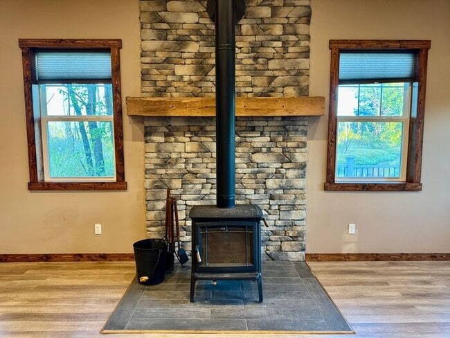 Building Photo - 3 bedroom home, Dowagiac Creek Waterfront,...