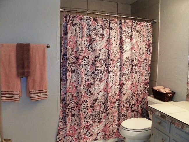 Building Photo - 3406 Dolphin Dr