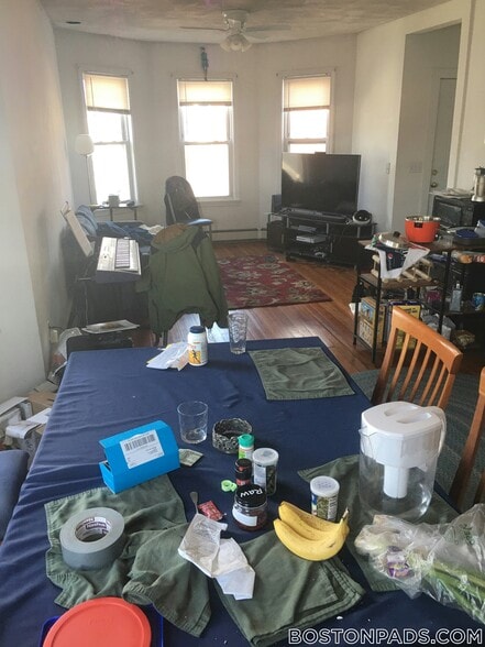 Building Photo - 58 Mansfield St