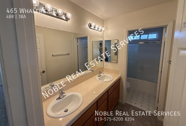 Building Photo - 465 Whalers Ct