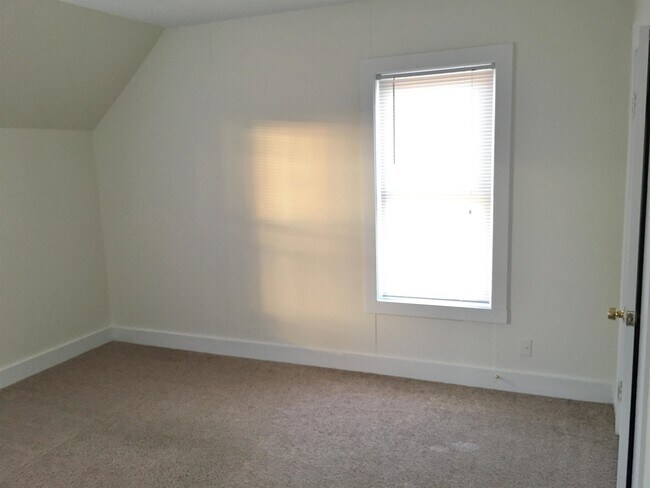 Building Photo - 239 Turner St