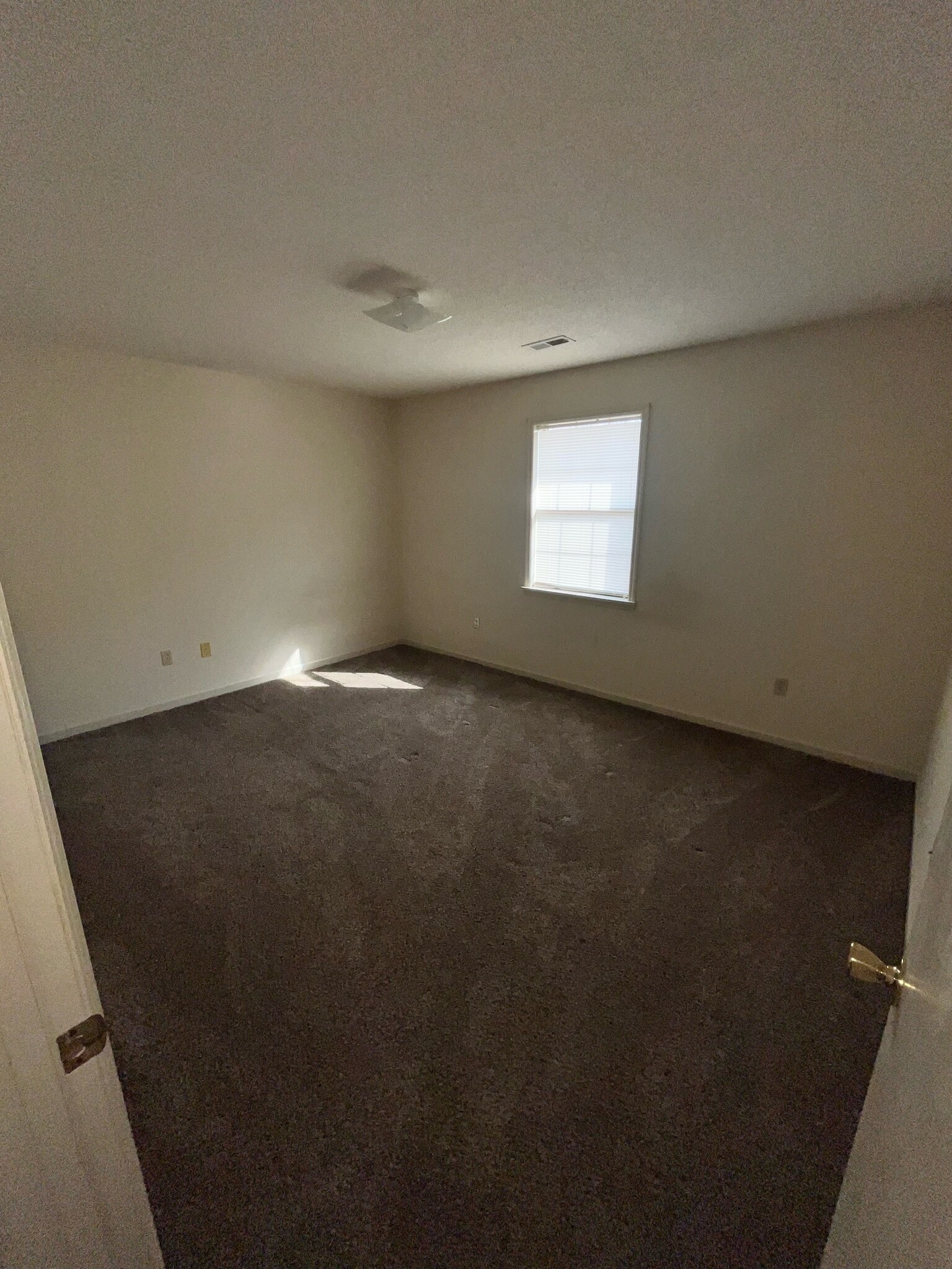 Building Photo - 4 Amber Cir