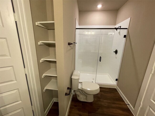 Building Photo - 9789 Grosbeak Ln