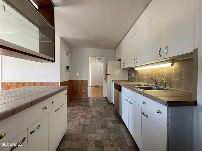 Building Photo - 1725 Union St