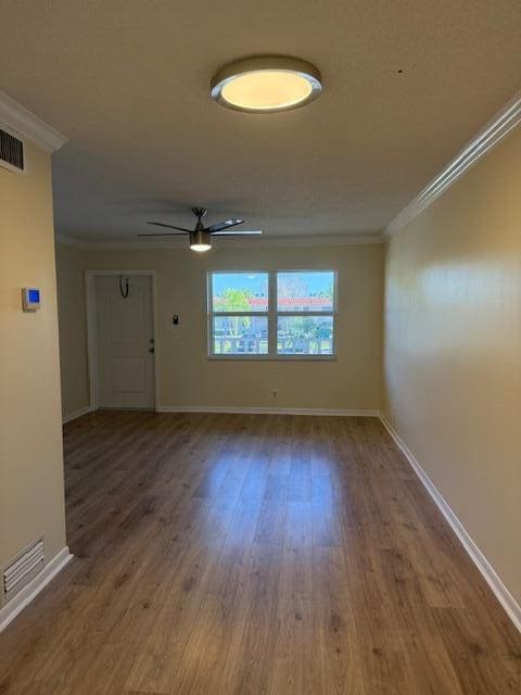 Building Photo - 20 Abbey Ln