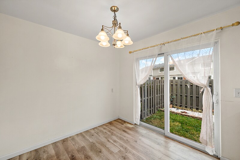 Building Photo - 36702 Park Pl Dr