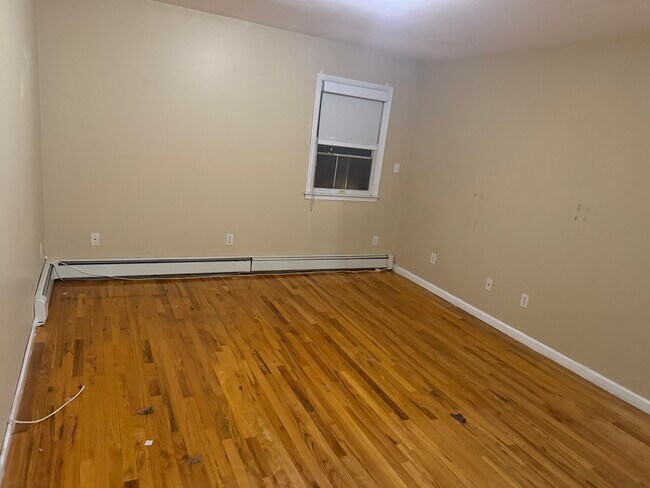 Building Photo - 1336 K St