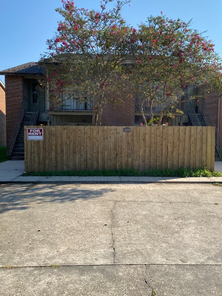 Primary Photo - 7651 Bles Ave