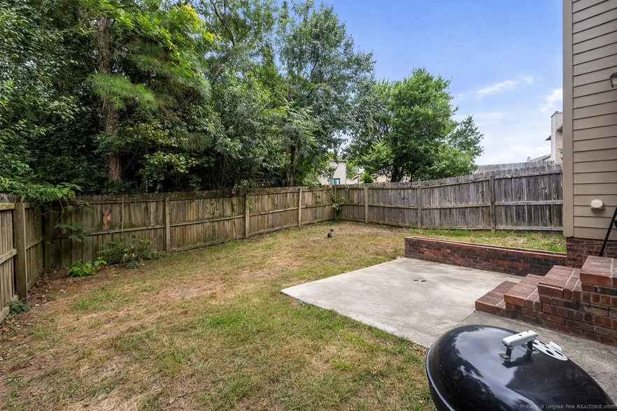 Building Photo - 5551 Robmont Dr