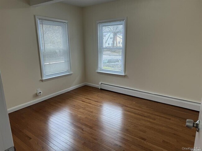 Building Photo - 44 Graywood Rd