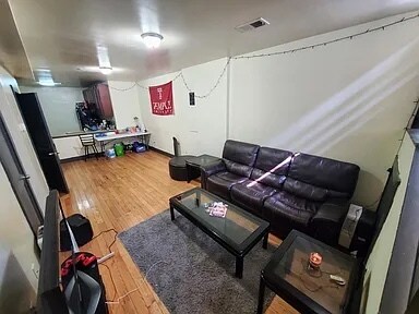 Building Photo - 1819 W Berks St