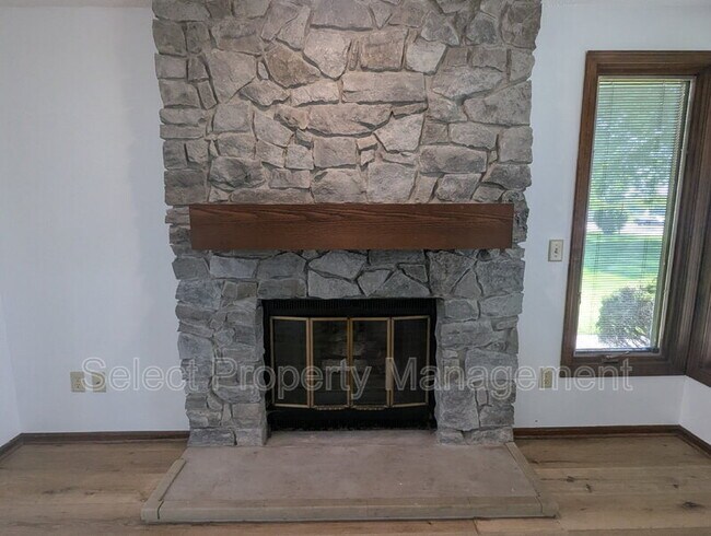 Building Photo - 4619 Arlington Pkwy S
