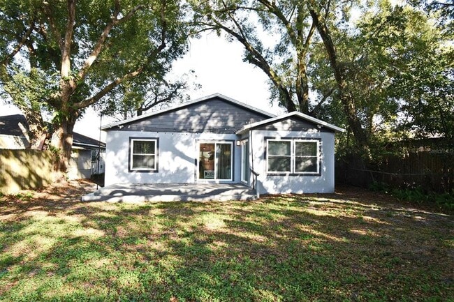 Building Photo - 938 S Bumby Ave