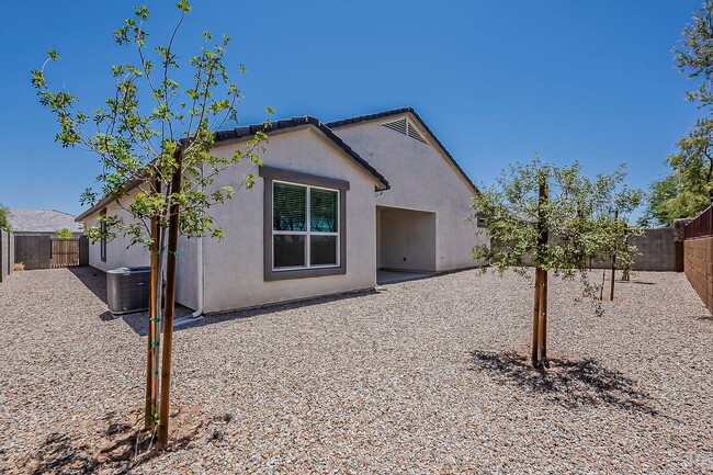Building Photo - Spacious New-Build Family Home!