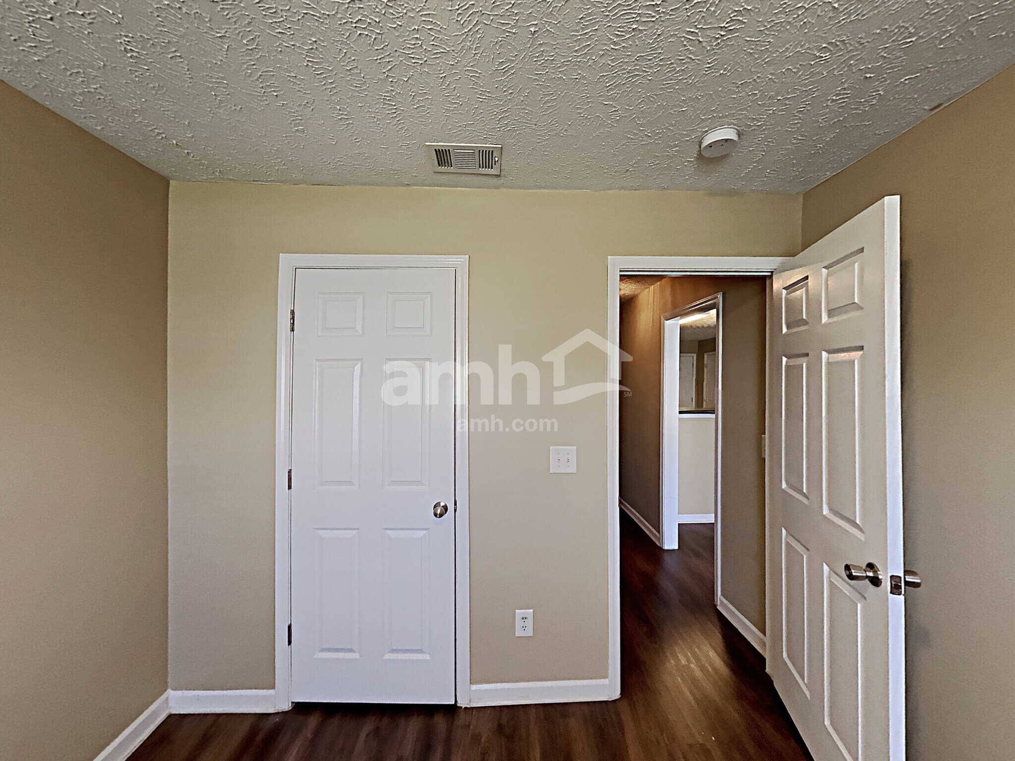 Building Photo - 1375 E Nir Shreibman