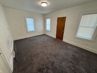 Building Photo - 1626 Villa Ave