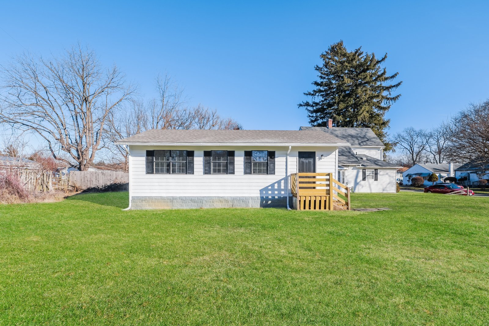 Building Photo - 1851 Norwood Ave