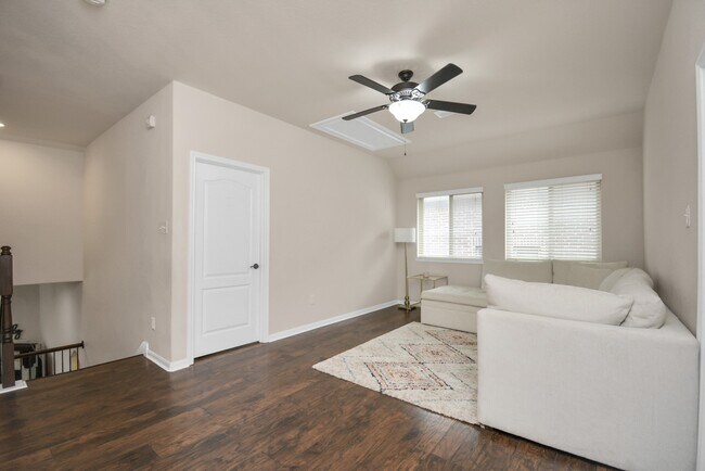 Building Photo - 17510 Woodfalls Ln