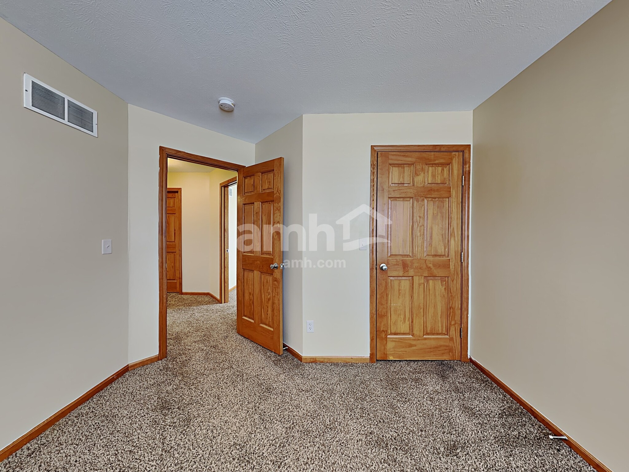 Building Photo - 6715 Legacy Pointe Ct