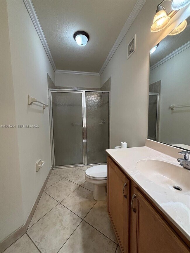 Building Photo - 9053 Plymouth Pl