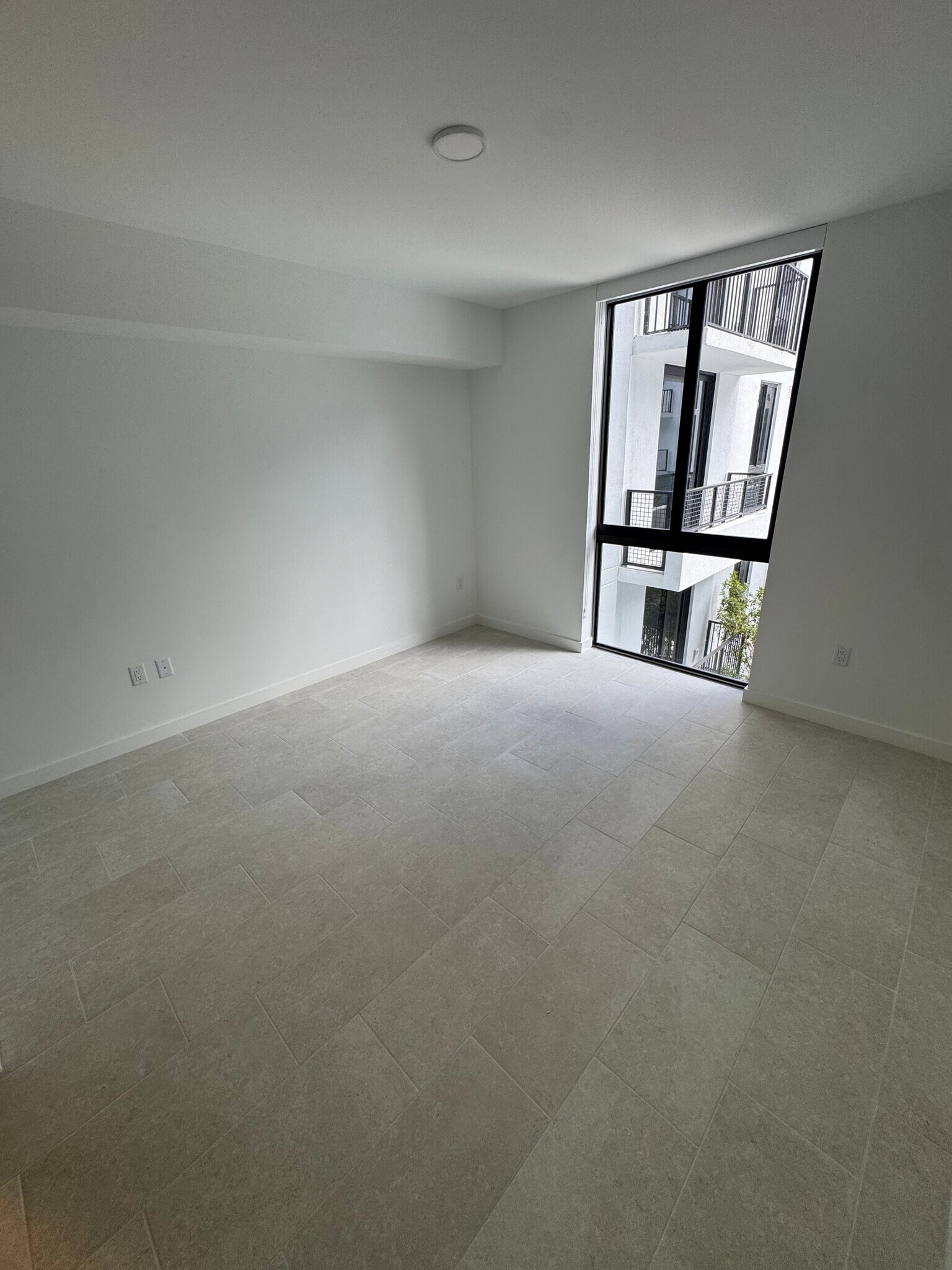 Building Photo - 3011 NW 18th Ter