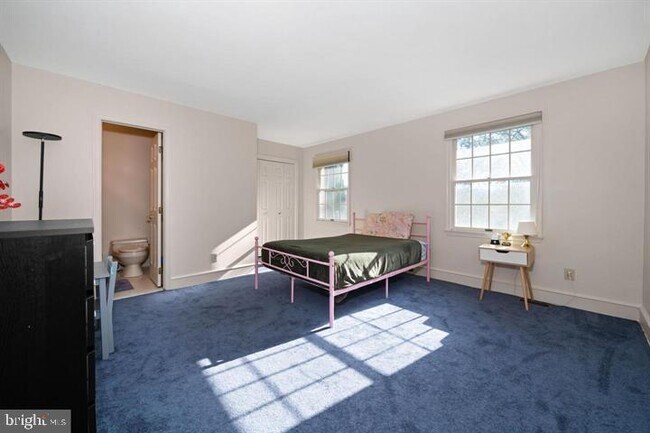 Building Photo - 253 Peoples Way