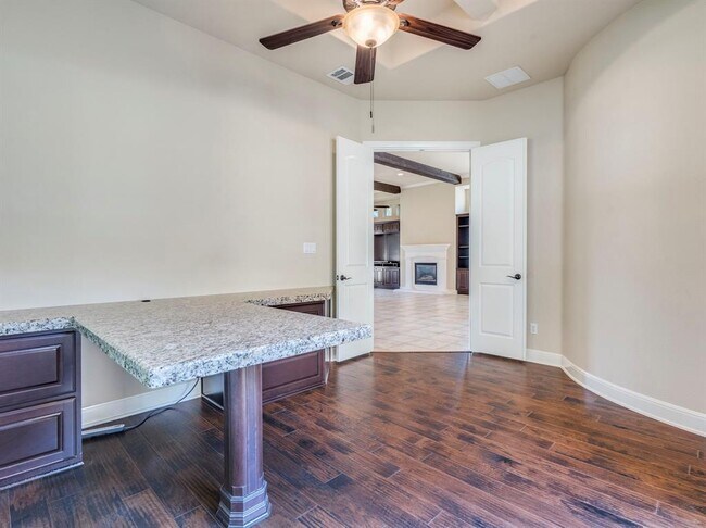 Building Photo - 11725 Shadestone Terrace