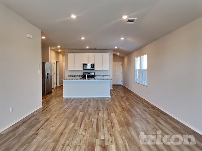 Building Photo - 5105 Sidesaddle Dr