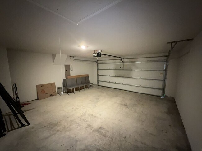 Building Photo - 4247 Possumhaw Dr