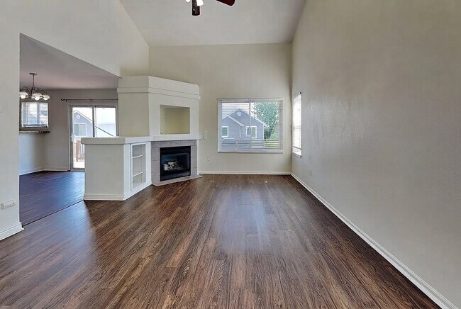 Building Photo - 21062 E Mansfield Pl