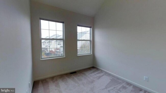 Building Photo - 2503 James Monroe Cir